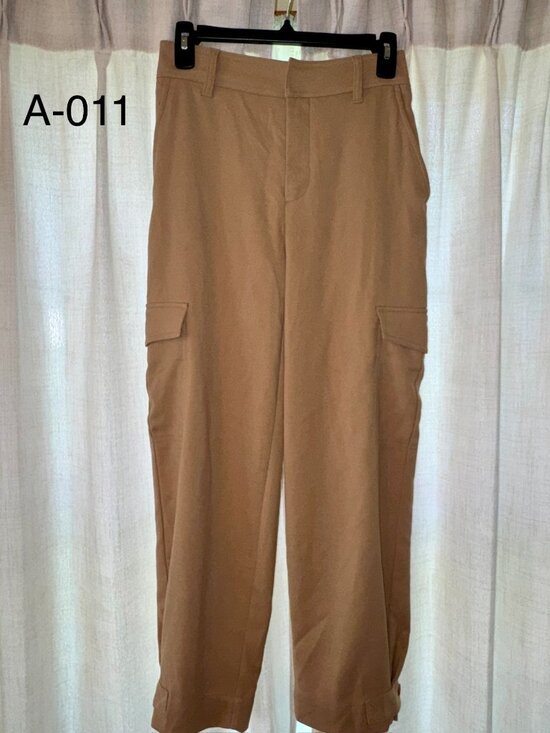 Vera Wang Pants - Simply Vera - Vera Wang High Rise Cargo Ankle Pants